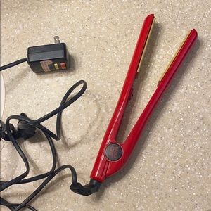CHI hair straightener